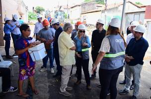 Silvio Mendes visita manutenção da rede de esgoto na zona Sul de Teresina (Foto: Divulgação)