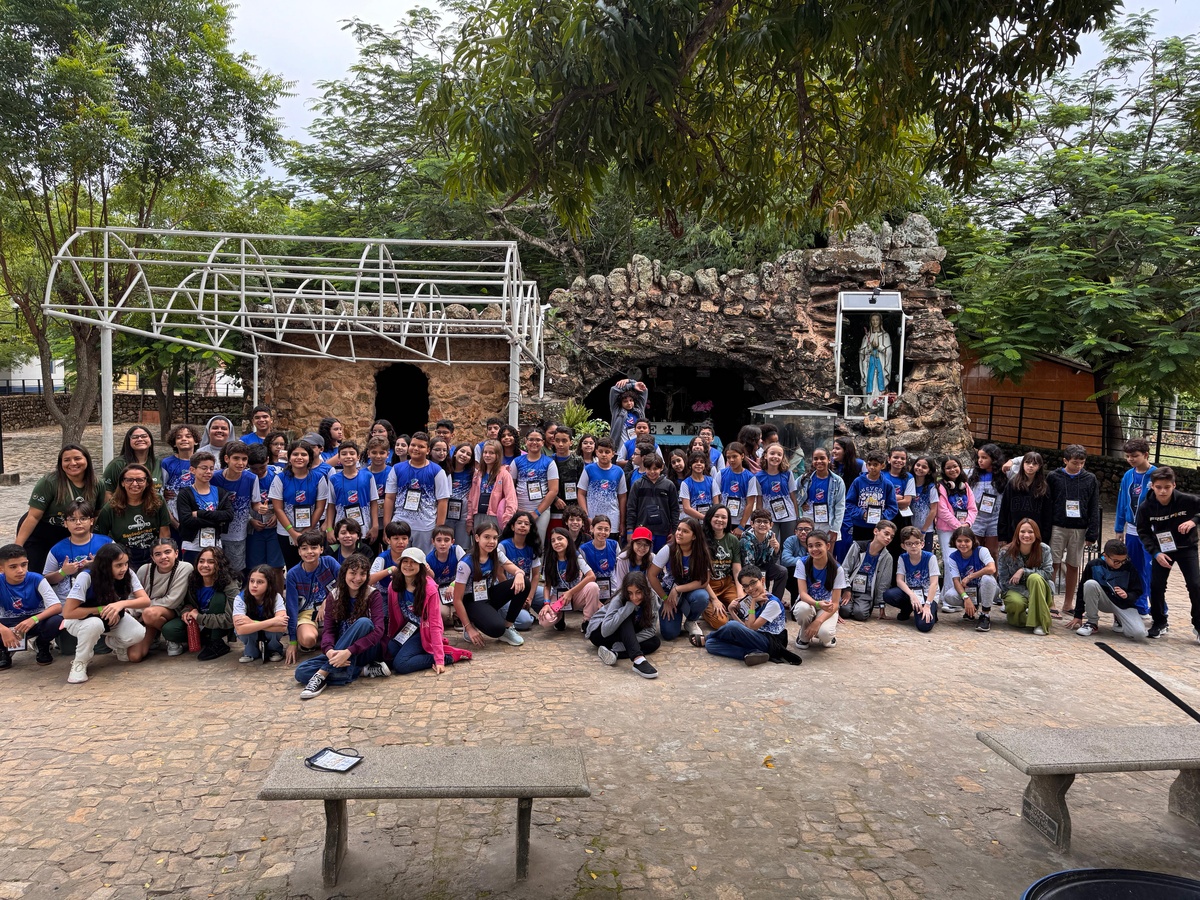 A Gruta da Betânia, em homenagem a Nossa Senhora de Lourdes, está localizada entre os municípios de Lagoa do Piauí e Monsenhor Gil, no Piauí.