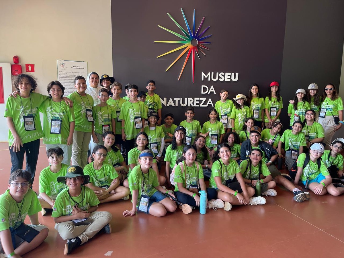 Alunos visitam o Museu da Natureza.