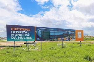 Essa frase: “em breve aqui”, nunca  se confirmará. Comeram parte do dibheiro federal pro hospital da mulher. (Foto: Reprodução)