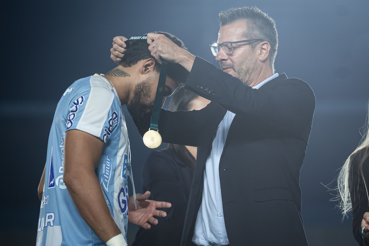 O representante da Diretoria de Competições da CBF, Fábio Nogueira, participou da cerimônia de premiação.