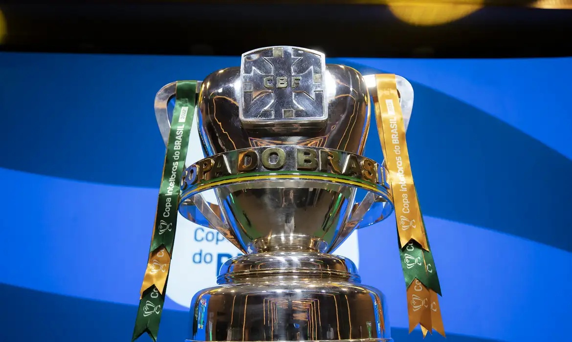Taça da Copa do Brasil.