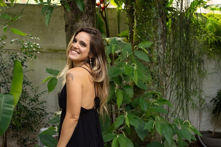 Clara Mello
