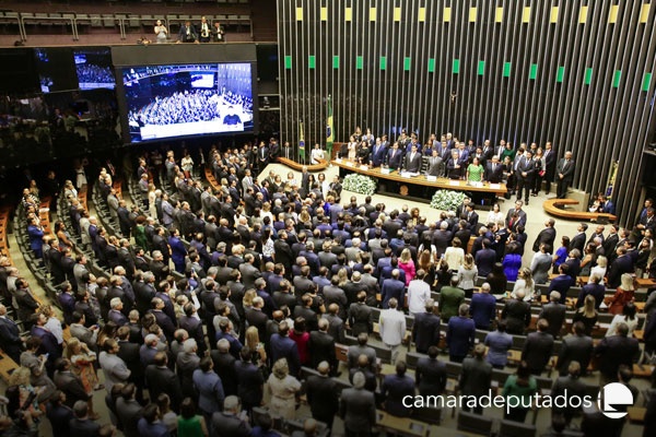 Vota hoje  em ampliar numero de vagas