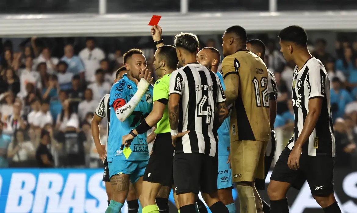 é expulso