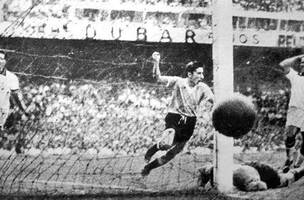 Gol histórico de Ghiggia é relembrado em homenagem ao Uruguai na final de 1950 (Foto: Divulgação/Conmebol)