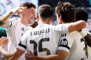 Time comemorando a vitória (Foto: Divulgação/Real Madrid)