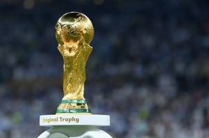Troféu da Copa do Mundo (Foto: Michael Regan/FIFA/Getty Images)