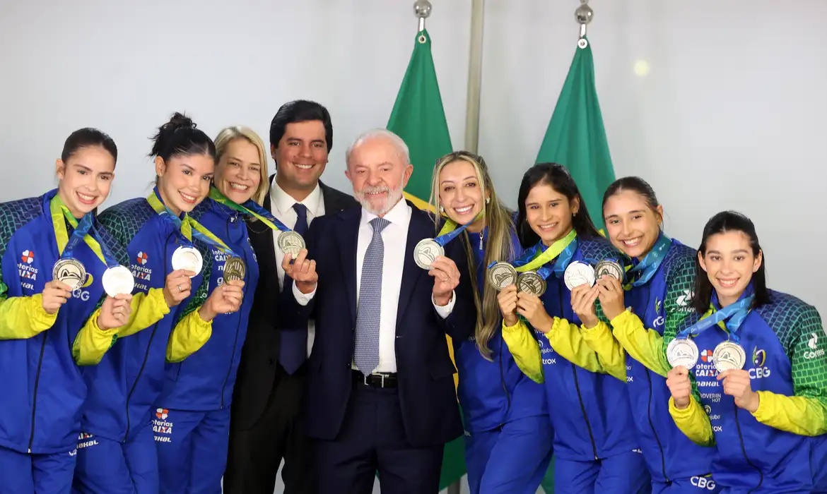 anuncia criação de universidade dos esportes
