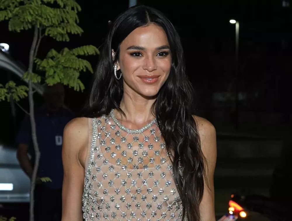 Bruna Marquezine chega na Ilha Fiscal para festa em comemoração aos seus 30 anos