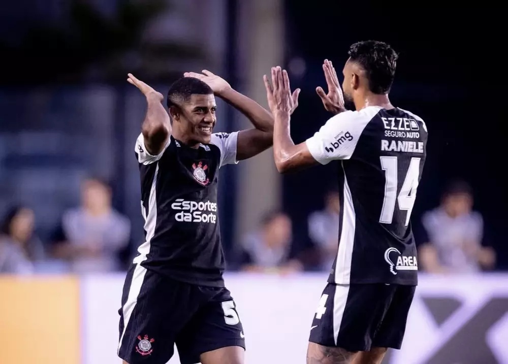 Corinthians comemora gol sobre o Vasco