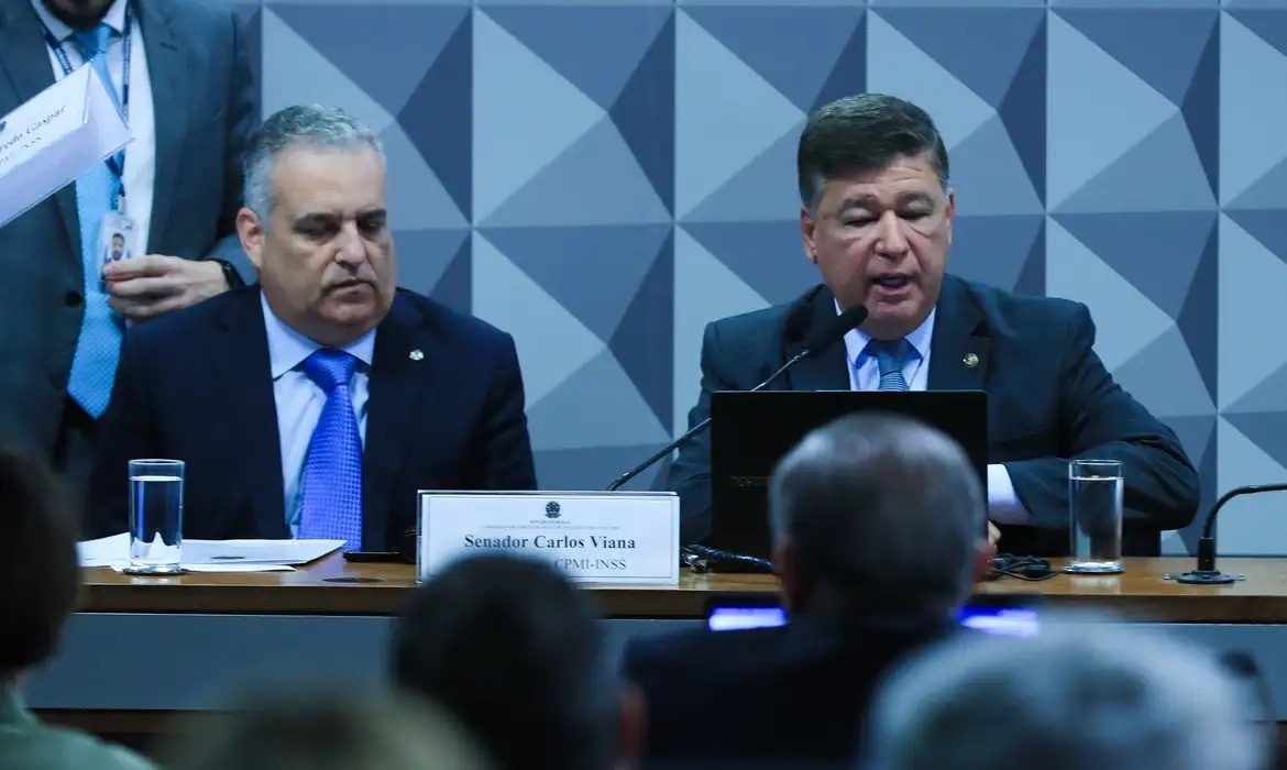 Dois parlamentares da oposição foram eleitos presidente e relator da Comissão