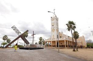 Igreja Matriz em Santa Cruz dos Milagres (Foto: Reprodução)