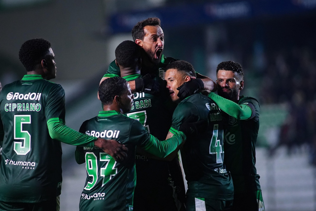 Juventude comemora vitória sobre o Corinthians