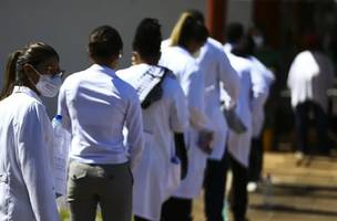 Médicos (Foto: Marcelo Camargo/Agência Brasil)