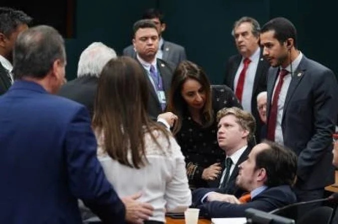 Relatório da Reforma da Previdência é lido na Câmara dos Deputados em 13 de junho de 2019.