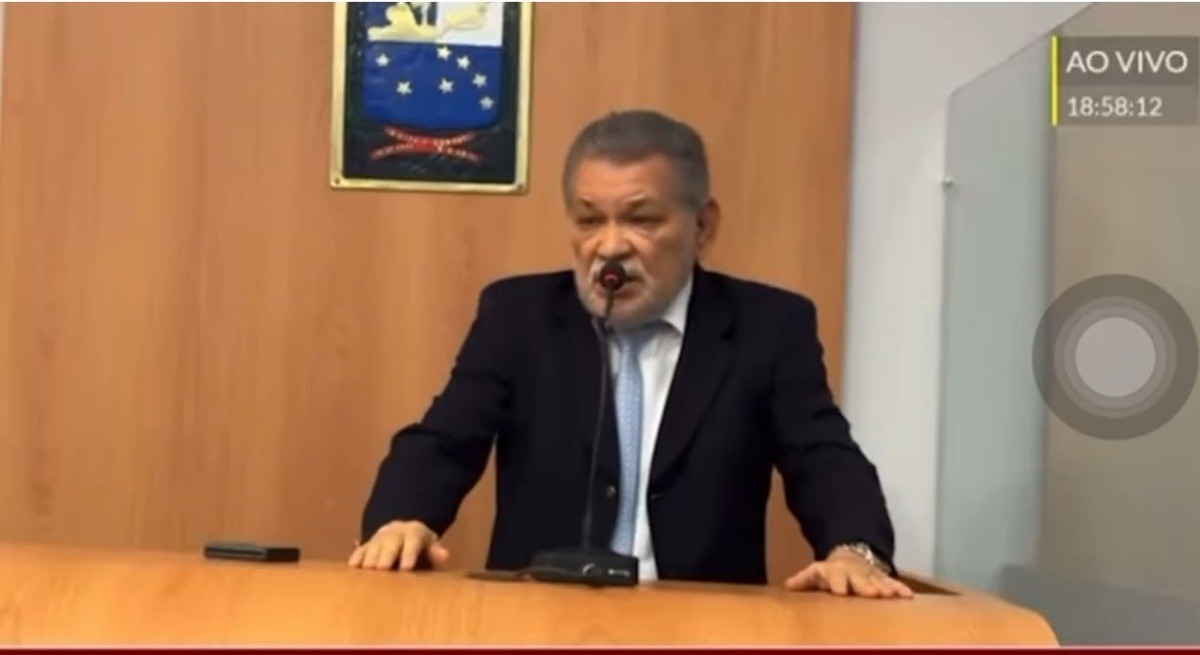 Vereador Catulé, em discurso, deplorando a mudança de Caxias - de cidade hospitaleira para de ladroagem
