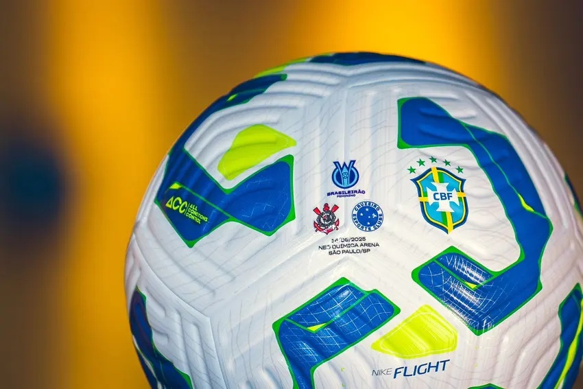 Bola da final do Brasileirão Feminino 2025.