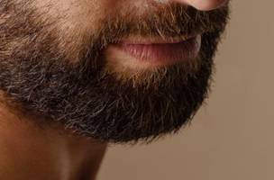 Comprimento curto a médio e contorno bem definido, barba italiana é a tendência do momento para os homens (Foto: Divulgação)