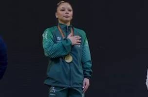 Flavia Saraiva foi ouro no mundial (Foto: Reprodução)