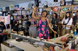 Liniker "Tiny Desk Concerts" em 2018  • YouTube/NPR Music (Foto: YouTube/NPR Music)