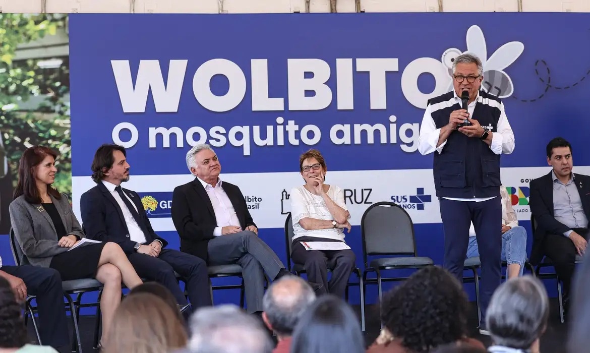 Mosquitos com a bactéria Wolbachia foram soltos, nesta terça-feira (9), para ajudar no combate à dengue, zika e chikungunya no Distrito Federal e nos municípios goianos de Valparaíso de Goiás e Luziânia.