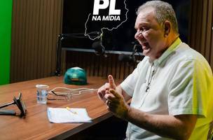 O “gigante” Nel bancou o valentão para uma mulher (Foto: Reprodução)