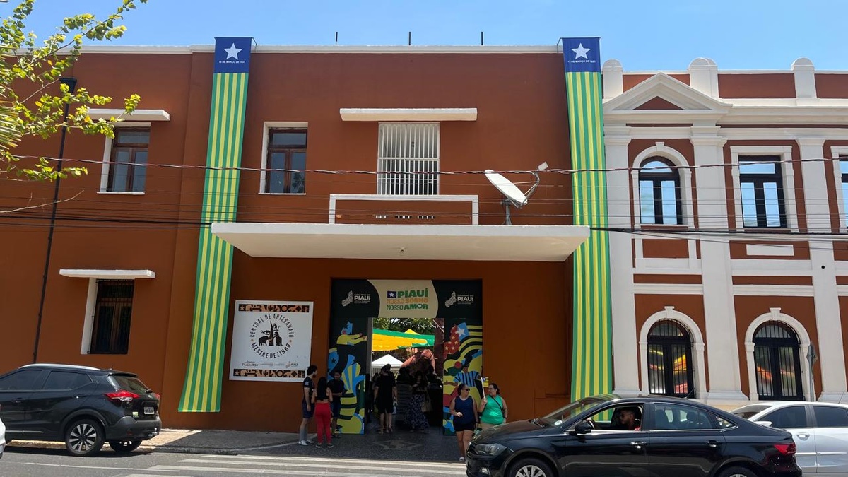 Centro de Artesanato Mestre Dezinho