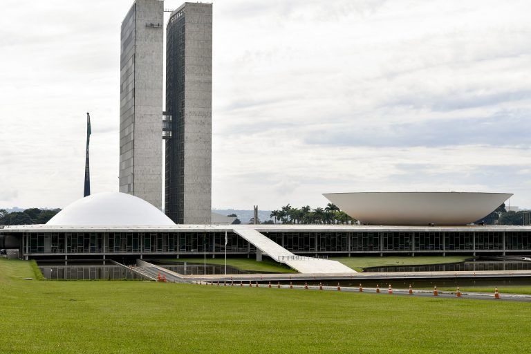 Consultorias do Congresso contestam vetos de Lula a emendas do Orçamento