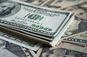 Dólar nesta terça, 20: moeda americana subiu 0,30%, cotada a R$ 5,38, após queda de 0,19% na sessão anterior (Designed by/Freepik) (Foto: Divulgação)