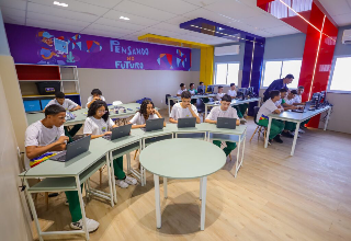 Escolas estaduais do Piauí ganham destaque nacional com currículo tecnológico