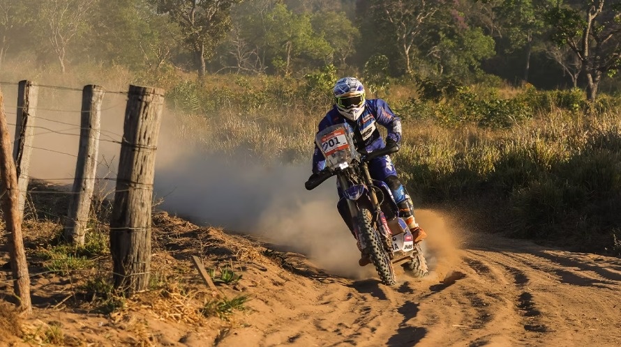 O azul que fez história nas pistas agora inspira o estilo Yamaha Racing