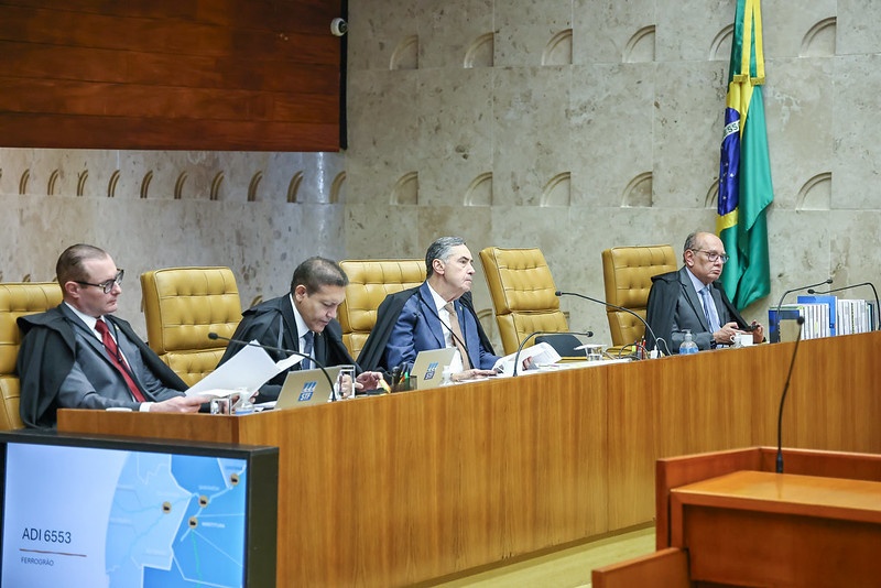 Suspende Julgamento sobre Honorários de Procuradores