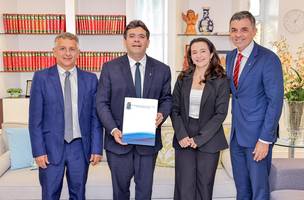 Uespi empossa novo reitor e vice para gestão 2026–2030 (Foto: Gabriel Paulino)