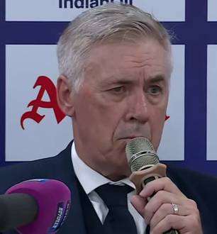 Carlo Ancelotti durante coletiva de imprensa