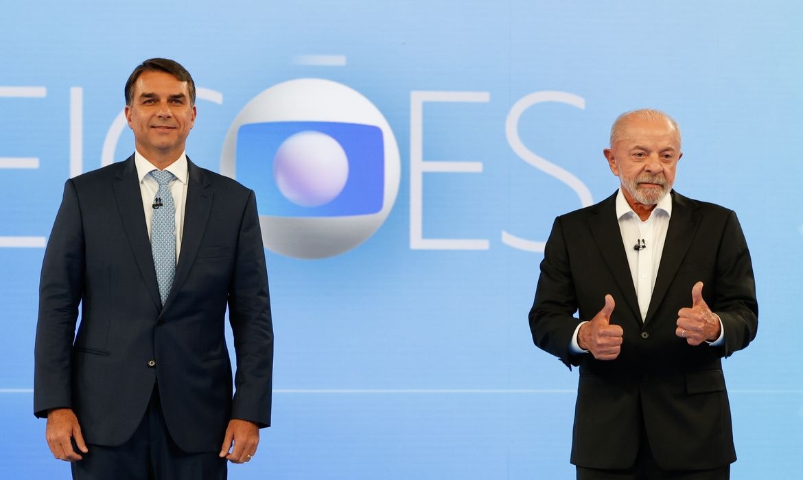 Flavio Bolsonaro e Lula em debate do segundo turno na rede Globo