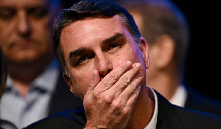 Flávio pode vencer e não chegar ao poder