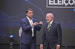 Flávio e Lula no debate da Band (Foto: Renato Pizzutto/Band)