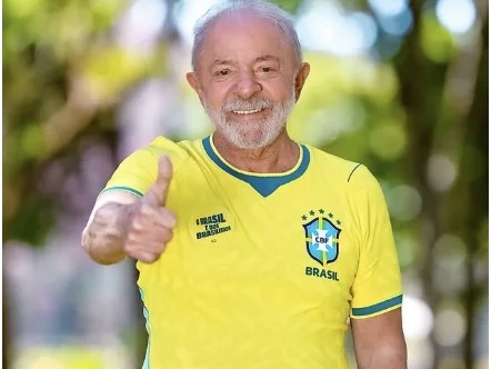Lula vestiu camisa do Brasil em nova campanha rumo à reeleição