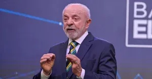 O presidente Luiz Inácio Lula da Silva (PT) enfrenta forte rejeição dos brasileiros ao seu governo, indica pesquisa