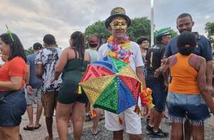 Bloco Pinto na Morada reúne famílias inteiras em praça da Zona Leste de Teresina (Foto: Pedro Lima/ g1 Piauí)