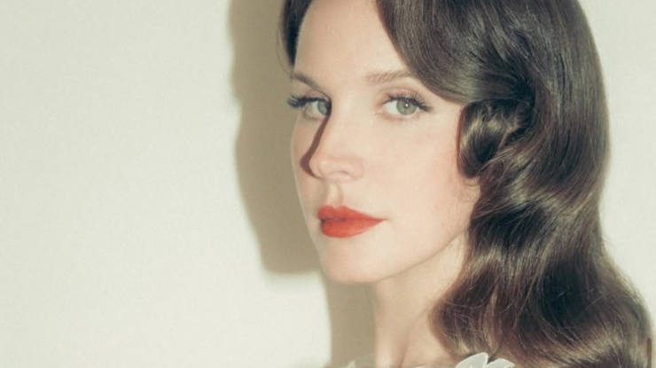 Lana Del Rey está prestes a lançar seu mais novo álbum de estúdio