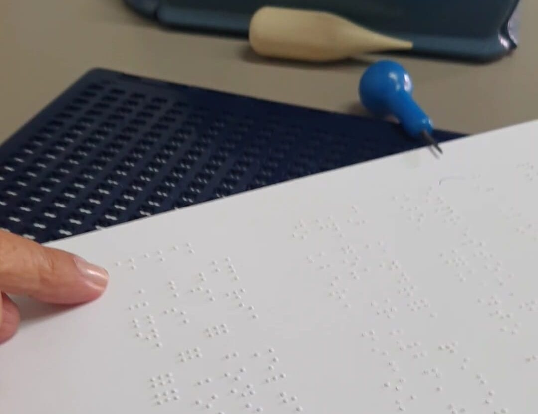Seduc abre 240 vagas em cursos para educação de pessoas com deficiência visual