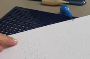 Seduc abre 240 vagas em cursos para educação de pessoas com deficiência visual (Foto: Seduc)