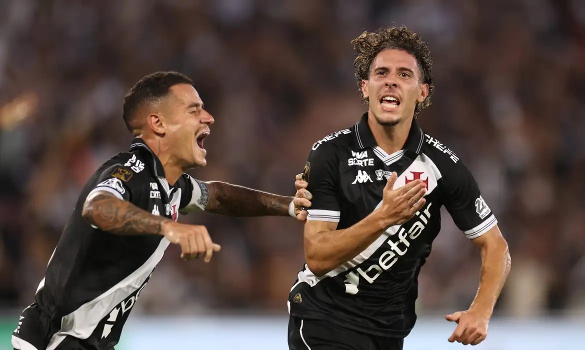 Vasco avança à semi do Carioca nos pênaltis e alivia pressão por Diniz