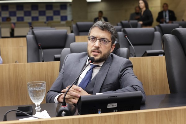 Aldo Gil criticou na Alepi a atuação da concessionária de energia no estado.