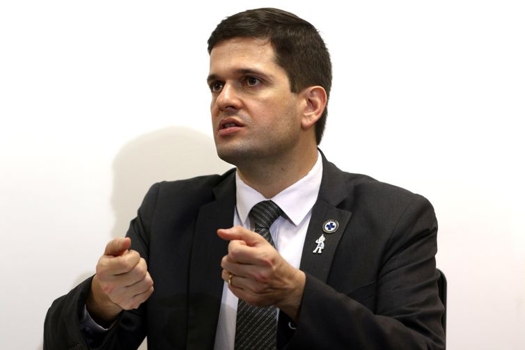 alerta sobre surto de sarampo