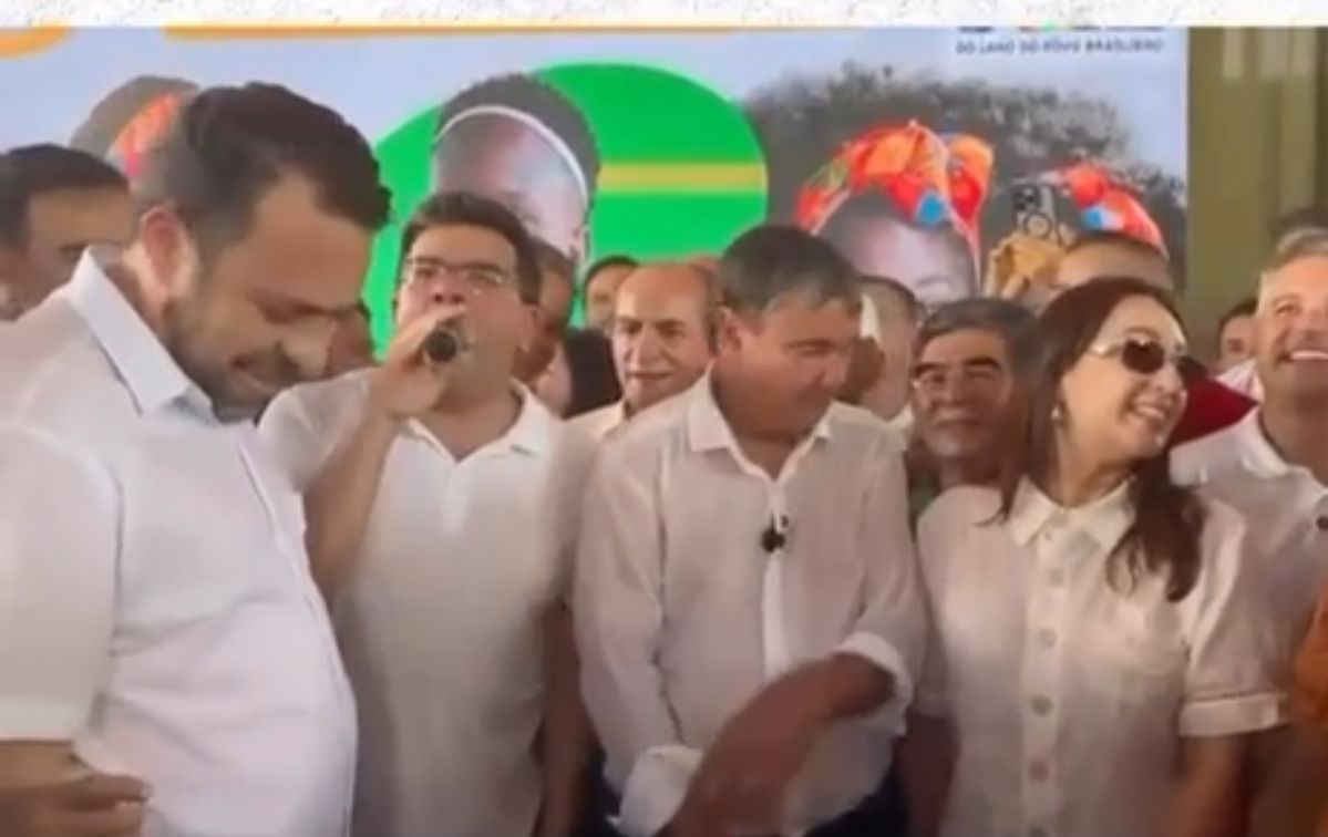 Aniversário de wellington. Quem viu, notou que Rafael discursava, elogiando o ministro, que se mostrava indiferente, de costa
