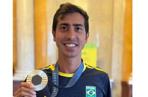 Caio Bonfim ganha prata em etapa mundial da marcha atlética na China (Foto: Caio Bonfim/Instagram)
