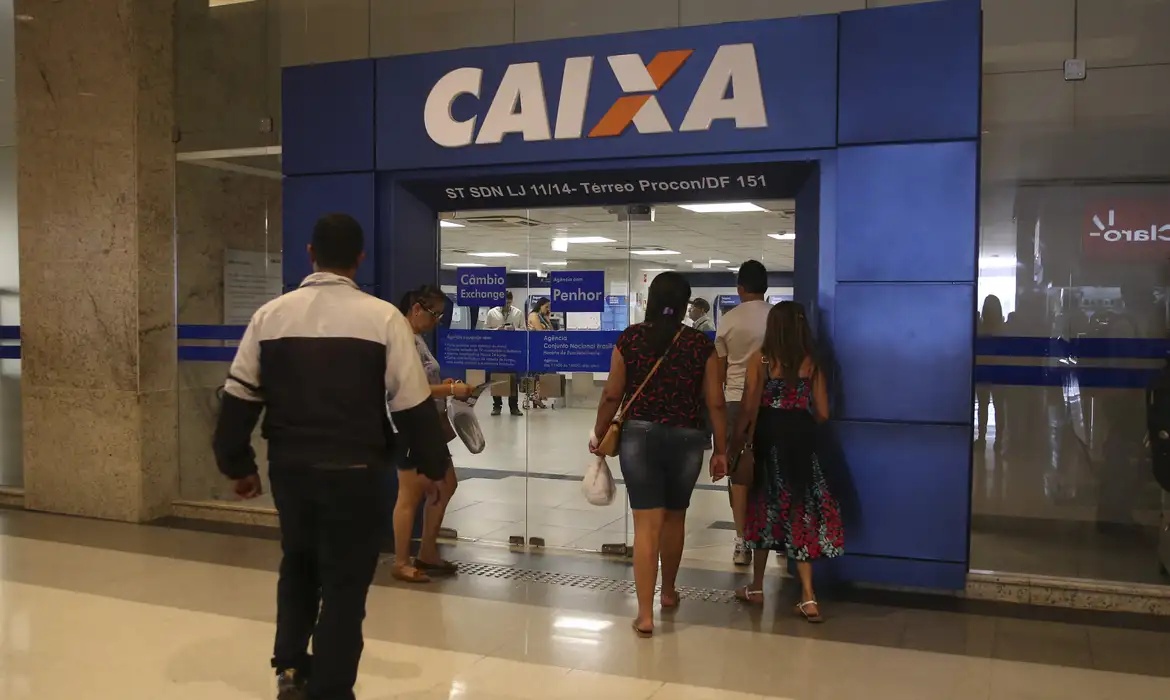 Caixa registra lucro recorrente de R$ 15,5 bilhões e amplia crédito